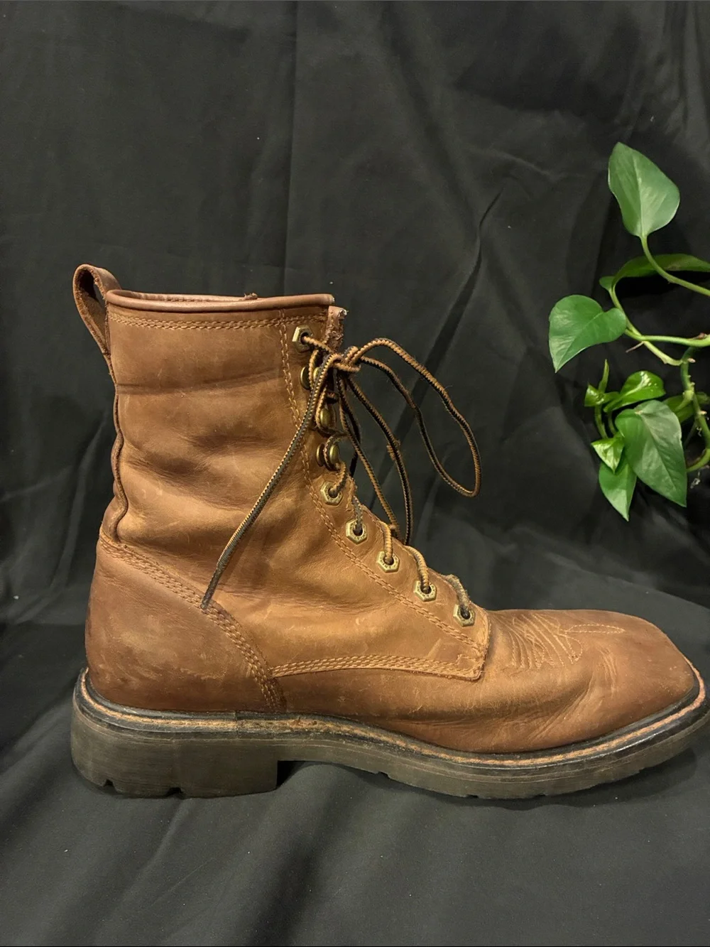 Men's Size 9 Ariat Cascade 8 Brown Lace Up Work Boots - Square Toe (ABBA)